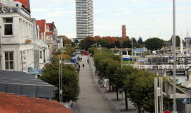 Blick von der Terasse zur Linken